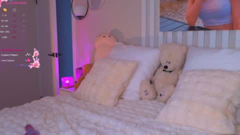 Snapshot of lana_me chatting on January 2025 05:26:02 AM Milana online show from January 2025 05:26:02 AM