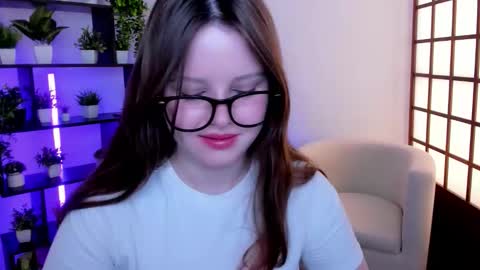 Lana online show from December 2025 02:18:01 AM