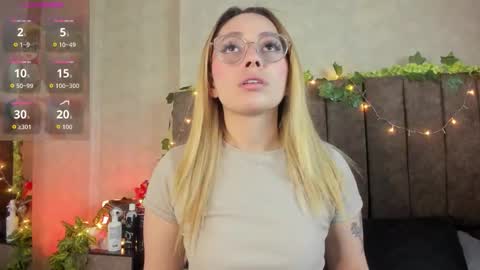 Snapshot of lanaamills chatting on March 2026 05:11:01 AM Lana online show from March 2026 05:11:01 AM