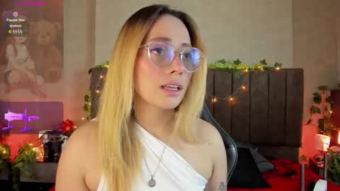 Snapshot of lanaamills chatting on March 2026 04:06:01 AM Lana online show from March 2026 04:06:01 AM