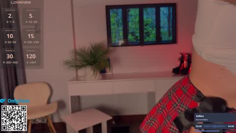 Lana online show from February 2025 12:51:01 AM