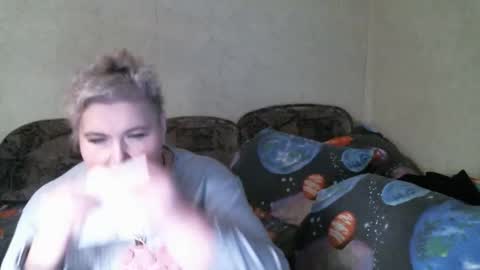 lanacat555 online show from April 2026 07:07:02 PM