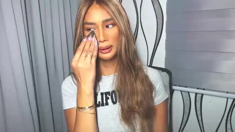 Lana online show from February 2025 12:22:02 AM