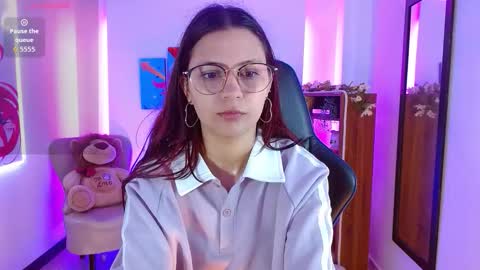 Alana Garcia  online show from December 2025 11:48:01 AM
