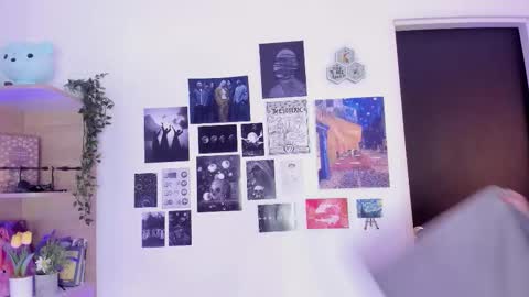 Snapshot of lanaherondale_ chatting on September 2025 10:24:01 PM lanaherondale_ online show from September 2025 10:24:01 PM