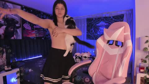 L A N A  online show from February 2025 11:55:01 AM