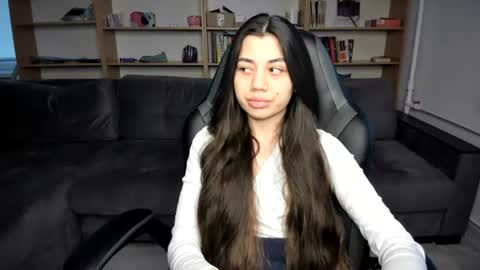 Lana online show from July 2026 06:32:01 PM