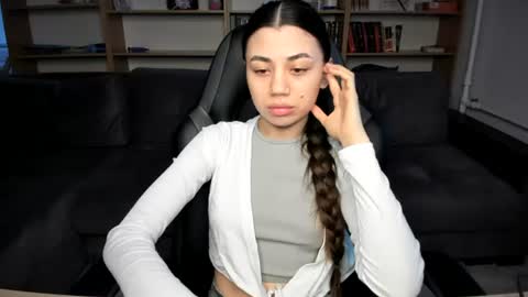 Lana online show from July 2026 06:21:02 PM