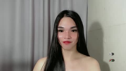 lanawyatt_ online show from December 2024 07:03:02 PM