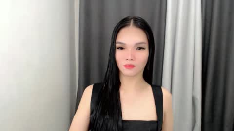 lanawyatt_ online show from November 2025 03:43:02 PM