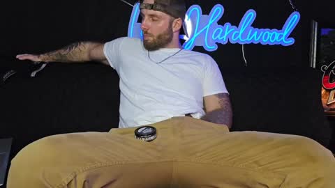 Snapshot of lancehardwood222 chatting on December 2024 01:28:02 AM LANCE online show from December 2024 01:28:02 AM