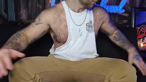 Snapshot of lancehardwood222 chatting on December 2024 02:08:01 AM LANCE online show from December 2024 02:08:01 AM