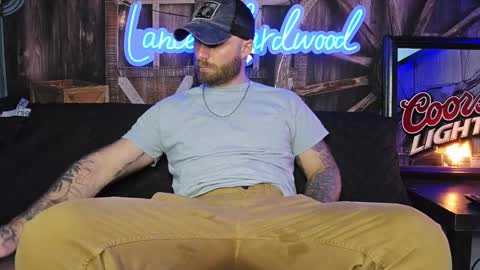 Snapshot of lancehardwood222 chatting on February 2025 02:16:02 AM LANCE online show from February 2025 02:16:02 AM