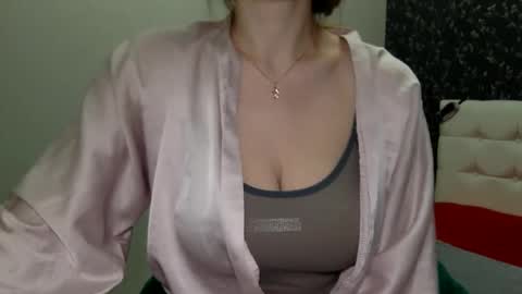 langoria online show from March 2025 04:22:02 PM