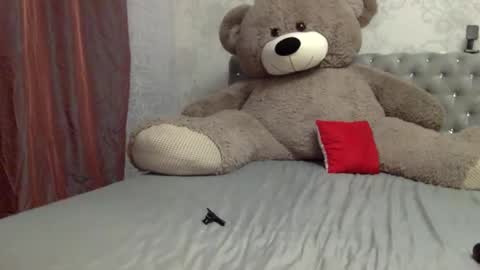 langoria online show from April 2026 08:50:01 PM