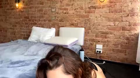 Snapshot of laniixx chatting on September 2025 02:04:01 AM Lani online show from September 2025 02:04:01 AM