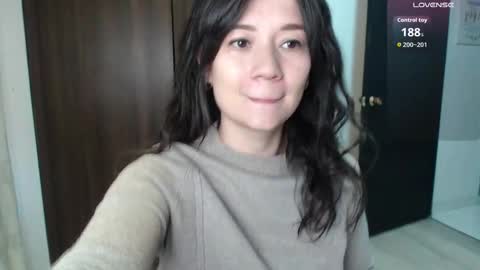 Lanna online show from September 2025 01:05:02 PM