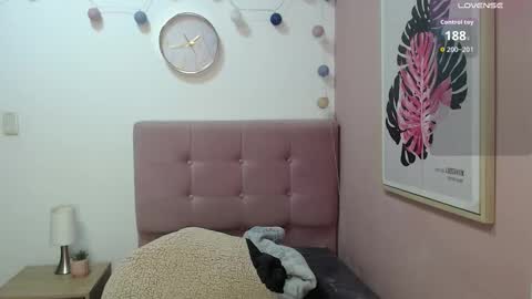 Lanna online show from November 2025 01:33:02 PM