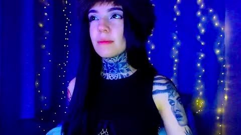 LANNIE   online show from January 2026 01:08:01 AM