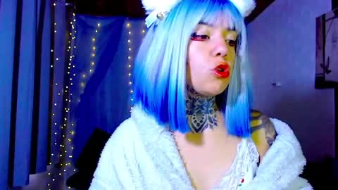 LANNIE   online show from May 2026 12:43:01 PM