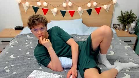 Snapshot of lanny_fandi chatting on January 2025 04:02:02 PM Fandi online show from January 2025 04:02:02 PM