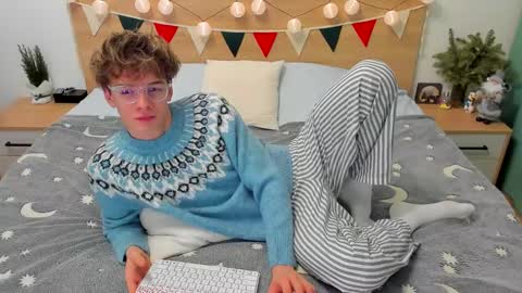 Snapshot of lanny_fandi chatting on January 2025 05:21:02 AM Fandi online show from January 2025 05:21:02 AM