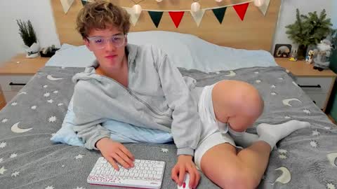 Snapshot of lanny_fandi chatting on January 2025 11:38:02 AM Fandi online show from January 2025 11:38:02 AM