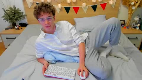 Snapshot of lanny_fandi chatting on January 2025 07:51:02 AM Fandi online show from January 2025 07:51:02 AM