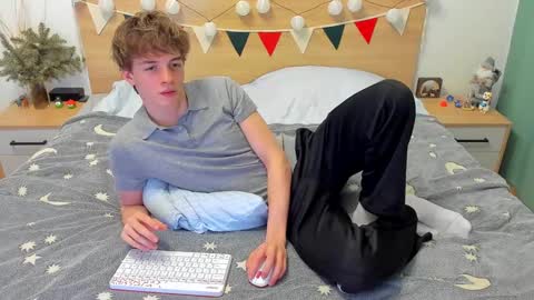 Snapshot of lanny_fandi chatting on February 2025 01:21:02 PM Fandi online show from February 2025 01:21:02 PM