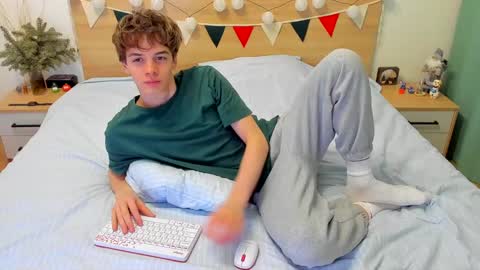 Snapshot of lanny_fandi chatting on February 2025 05:18:02 AM Fandi online show from February 2025 05:18:02 AM