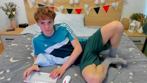 Snapshot of lanny_fandi chatting on March 2025 12:01:02 PM Fandi online show from March 2025 12:01:02 PM