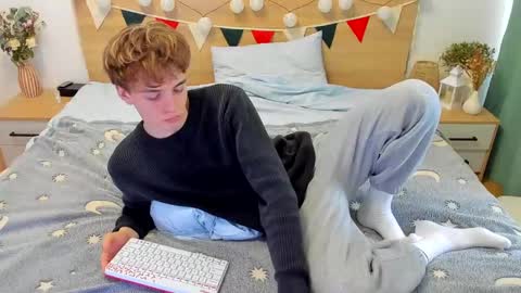 Snapshot of lanny_fandi chatting on March 2025 10:37:01 AM Fandi online show from March 2025 10:37:01 AM