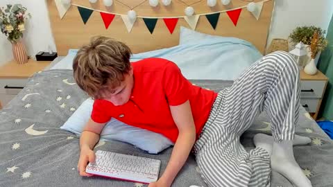 Snapshot of lanny_fandi chatting on March 2025 06:51:01 AM Fandi online show from March 2025 06:51:01 AM