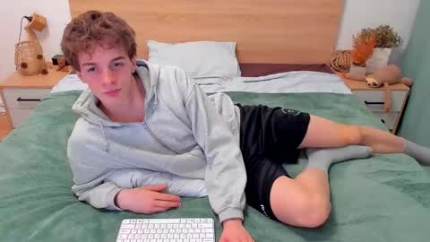 Snapshot of lanny_fandi chatting on November 2025 10:51:01 AM Fandi online show from November 2025 10:51:01 AM