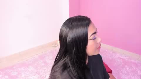 lapeligrosa_ online show from January 2025 12:18:01 PM