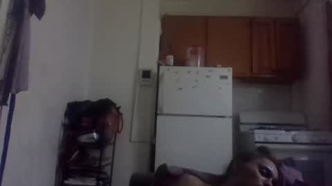 Lapuzzycat201923 online show from March 2025 02:45:01 PM