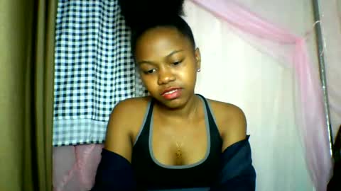 Snapshot of lara_belle chatting on June 2026 12:03:02 AM lara_belle online show from June 2026 12:03:02 AM