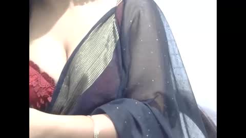 Snapshot of lara_dey chatting on April 2026 07:06:01 PM Anshika rai online show from April 2026 07:06:01 PM