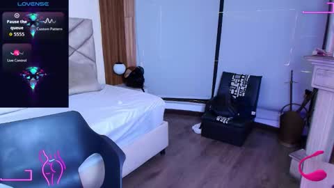 Snapshot of laracooper_ chatting on March 2026 10:25:01 PM LaraCooper online show from March 2026 10:25:01 PM