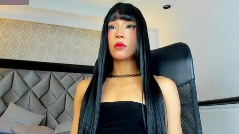 Snapshot of larademon_ chatting on March 2026 01:17:02 AM Lara Demon online show from March 2026 01:17:02 AM