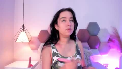 Snapshot of laragoldd chatting on December 2025 12:51:01 AM Lara Gold online show from December 2025 12:51:01 AM