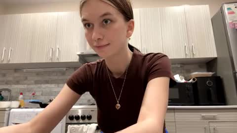 Snapshot of larainerothmiller chatting on March 2026 07:24:02 PM lara online show from March 2026 07:24:02 PM