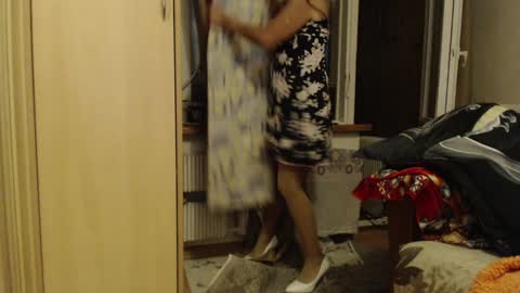 laralhotr online show from December 2024 07:36:01 PM