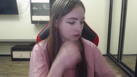 Snapshot of laralianna chatting on December 2024 04:32:02 PM Laralianna online show from December 2024 04:32:02 PM