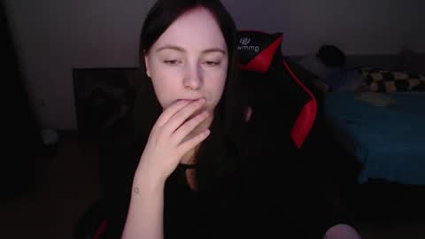 Laralianna online show from March 2026 04:40:01 AM