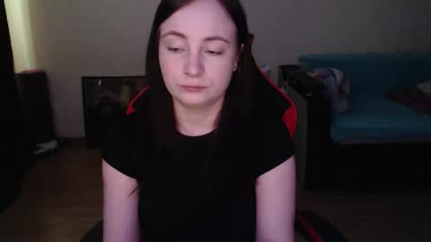 Snapshot of laralianna chatting on April 2026 12:03:02 PM Laralianna online show from April 2026 12:03:02 PM