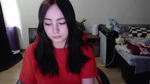 Snapshot of laralianna chatting on April 2026 12:10:01 PM Laralianna online show from April 2026 12:10:01 PM