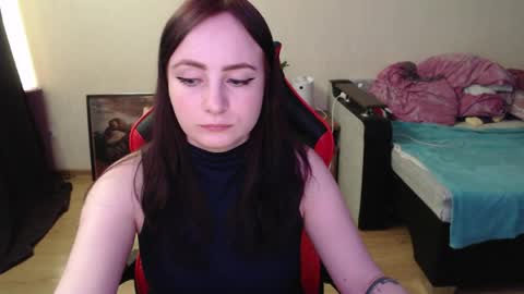 Snapshot of laralianna chatting on April 2026 01:50:02 PM Laralianna online show from April 2026 01:50:02 PM