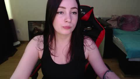 Snapshot of laralianna chatting on April 2026 10:29:02 AM Laralianna online show from April 2026 10:29:02 AM