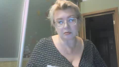 laramrs online show from September 2025 04:32:01 PM